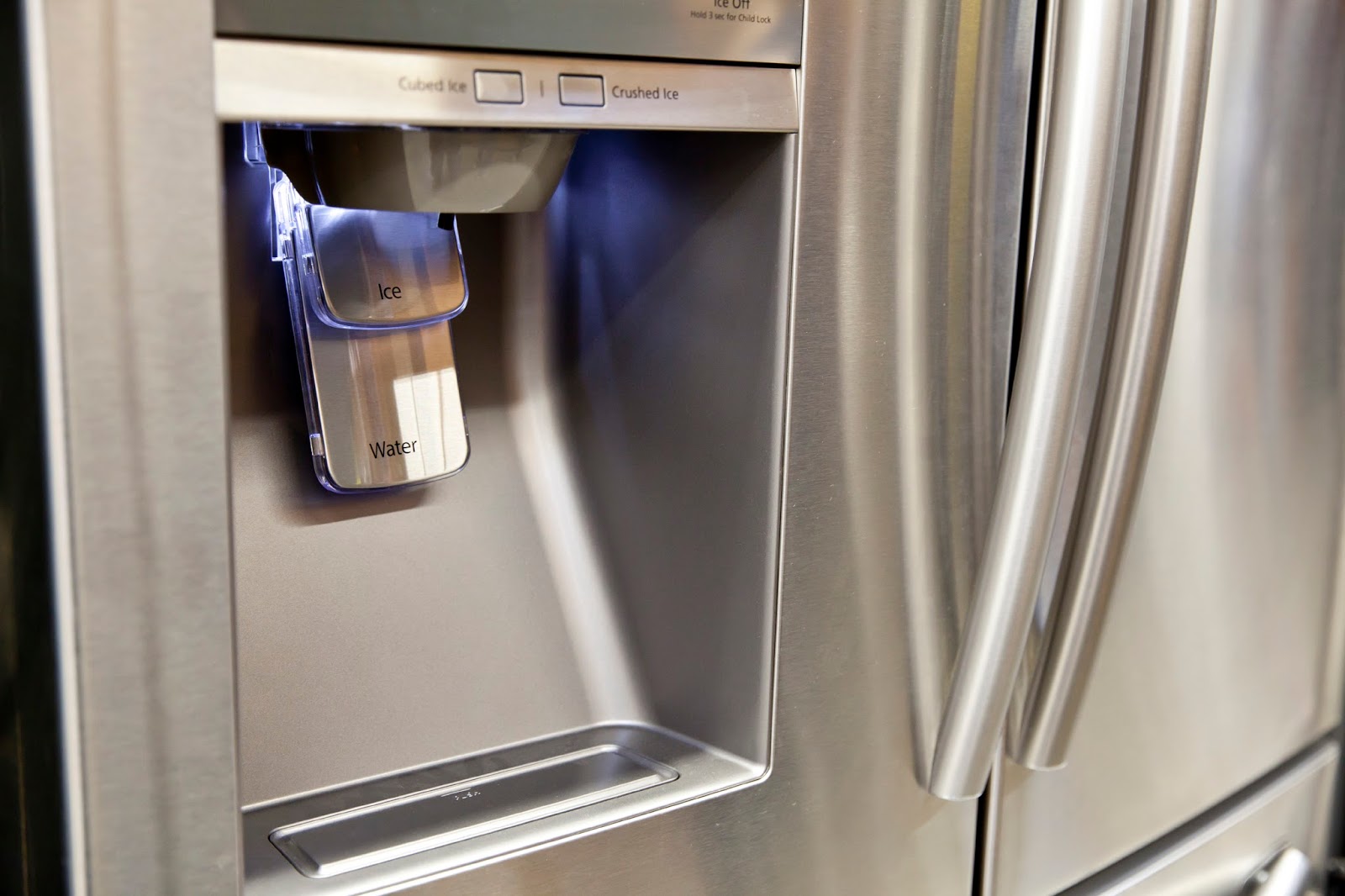 Refrigerador con dispensador de agua y hielo los mejores modelos 2023