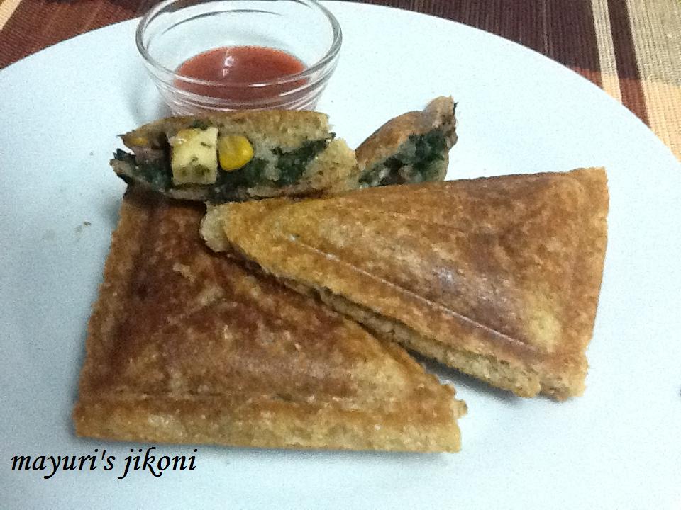 Mayuri's Jikoni 242. spinach paneer corn sandwich