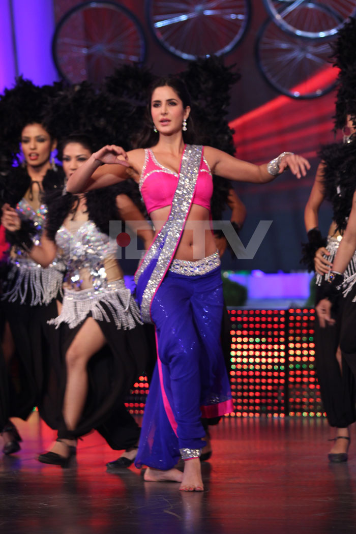 http://4.bp.blogspot.com/-gkIBnNNVnX8/TeyT_w_qReI/AAAAAAAAINQ/hAhGWfCwK_U/s1600/1-0001indian%2Bmasala_01indianmasala.blogspot.com.jpg