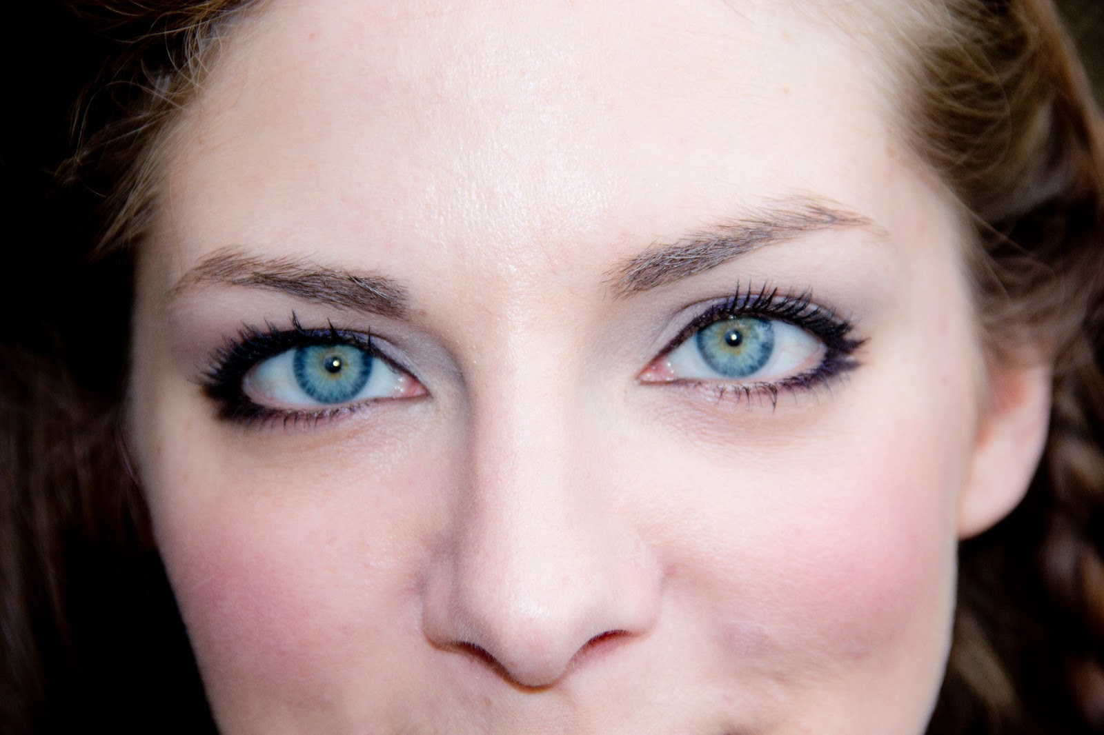 violet eyes blue hair