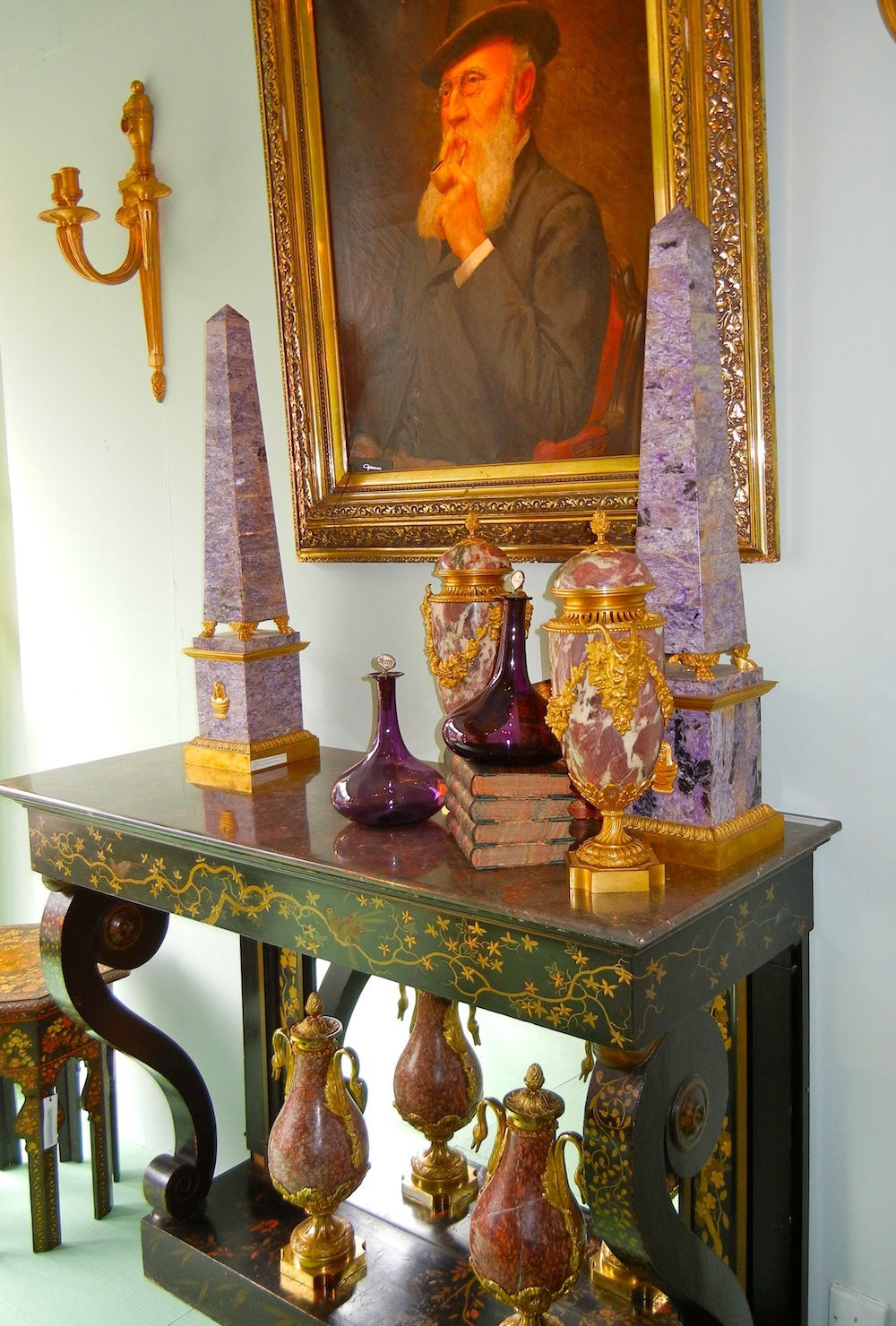 Obelisk Decorating London loves obelisks!