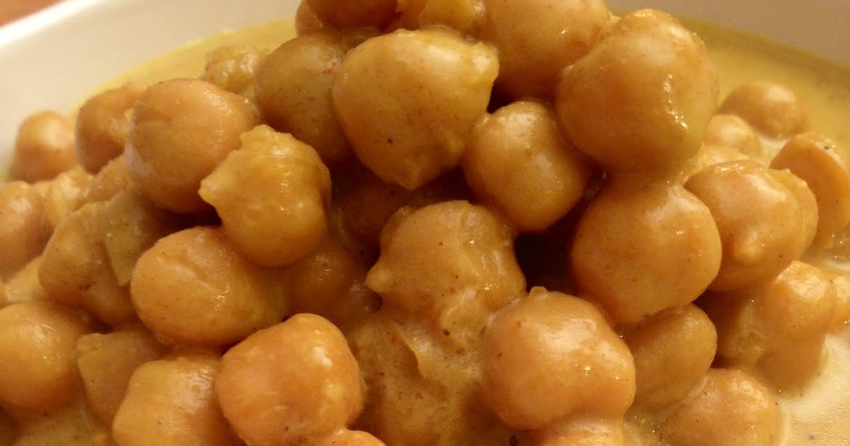 Stella's Meza Mbaazi (Pigeon Peas in coconut curry sauce)