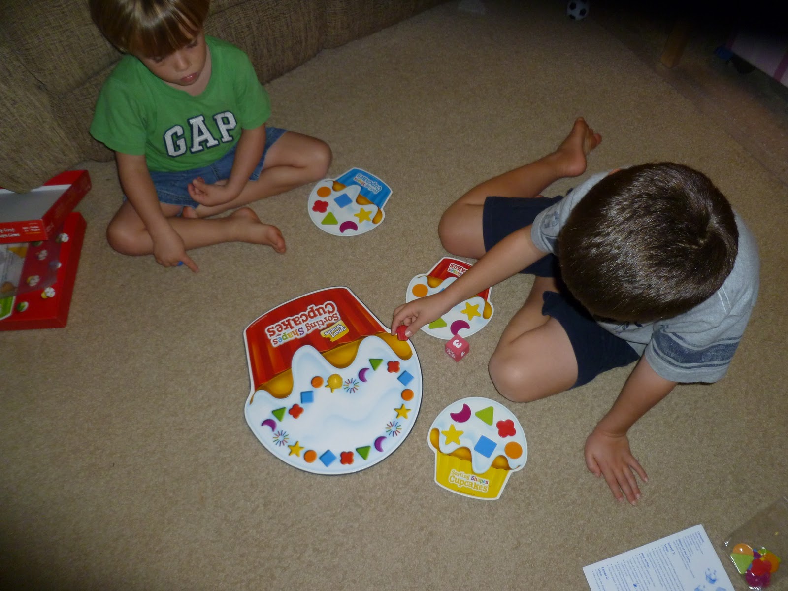 LEARNING RESOURCES SMART SNACKS SORTING SHAPES CUPCAKE GAME REVIEW