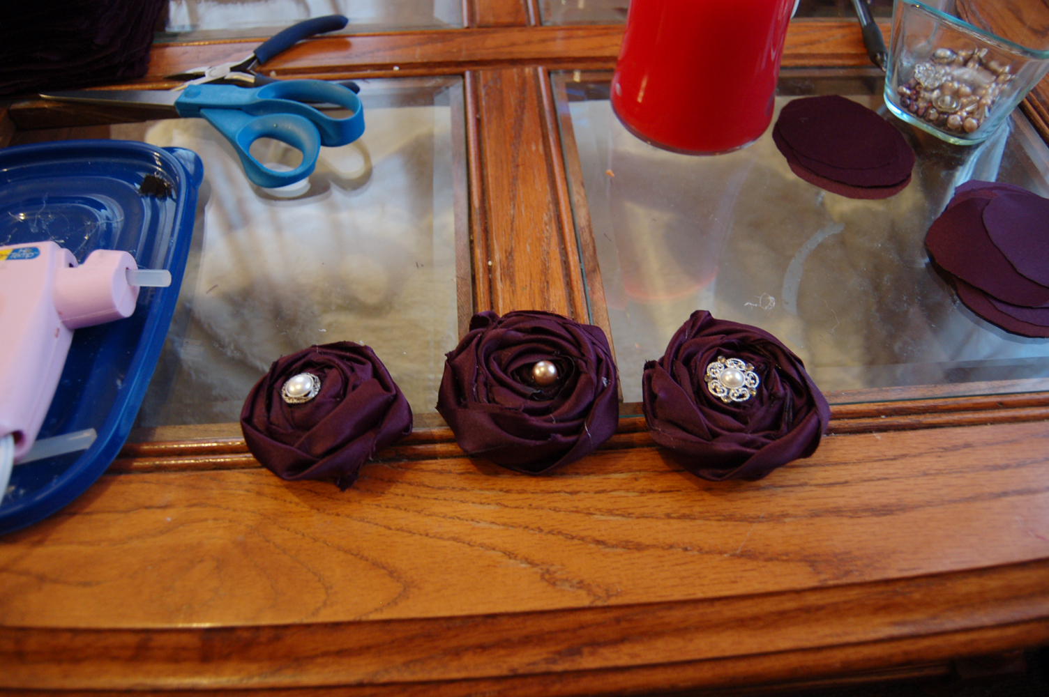 a crafty michigander Rolled Fabric Roses Tutorial
