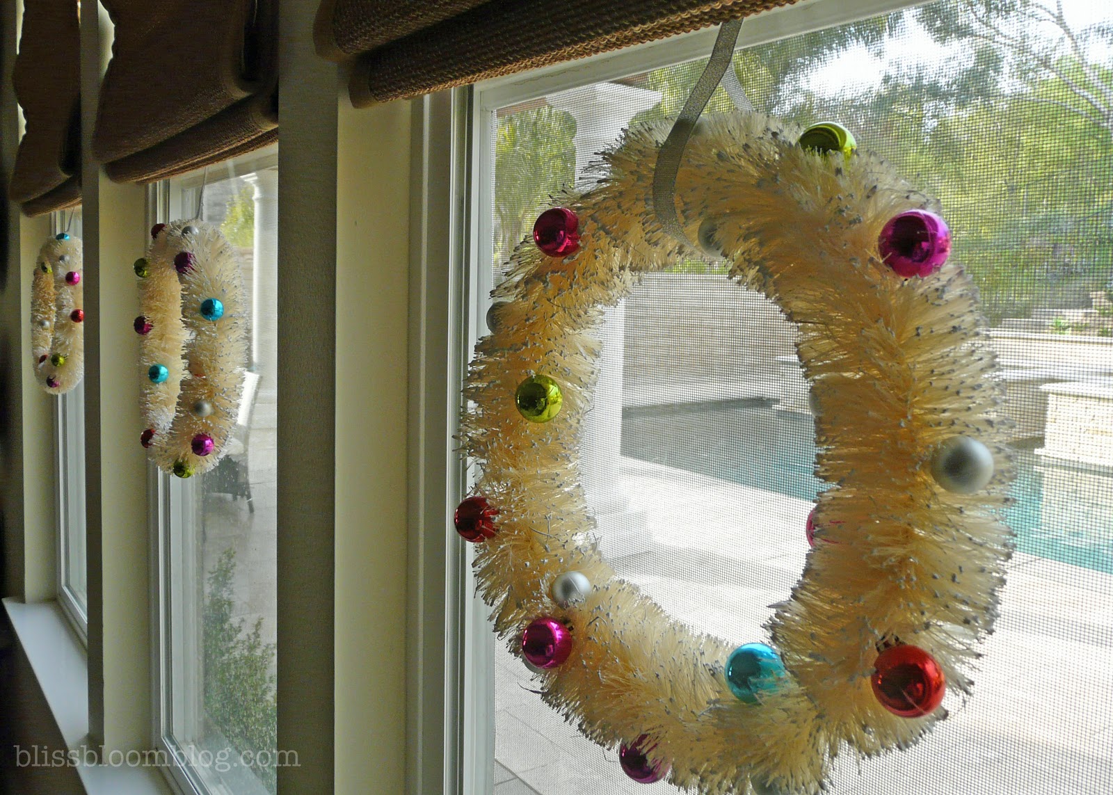 [Restyle] Bottle Brush Wreaths