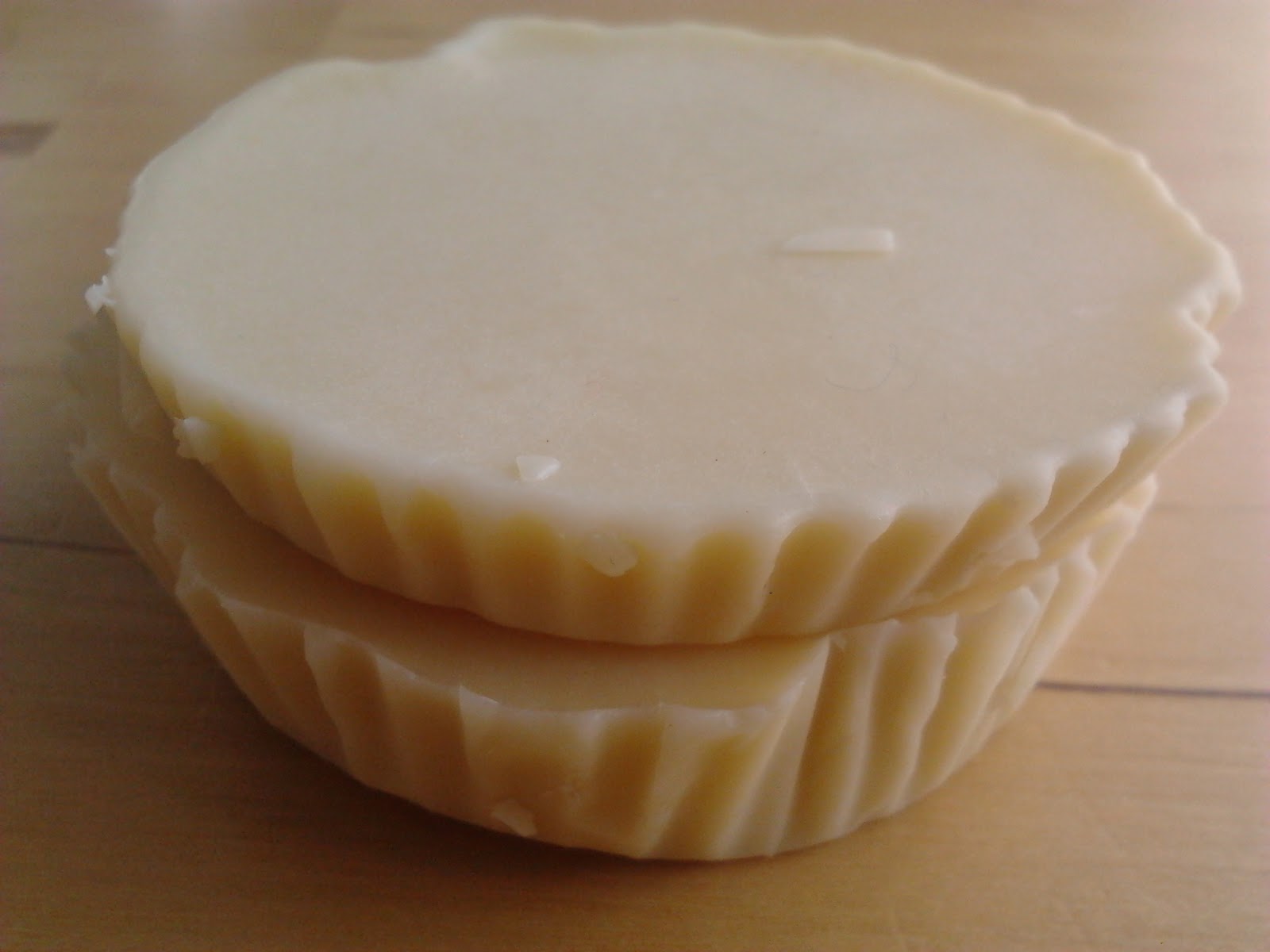 Plain and Pure Cosmetics Solid body lotion bar recipe (without beeswax)