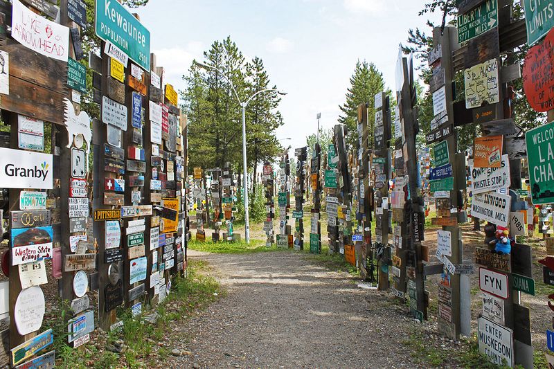 sign-post-forest-12