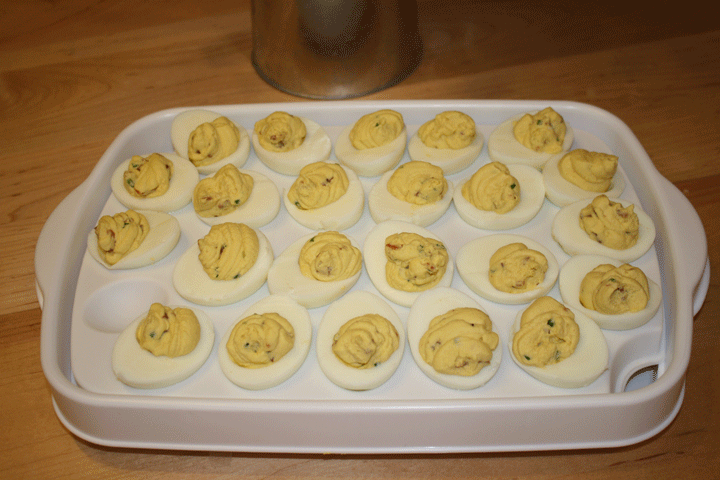 Deviled+eggs+with+bacon+bits+recipe