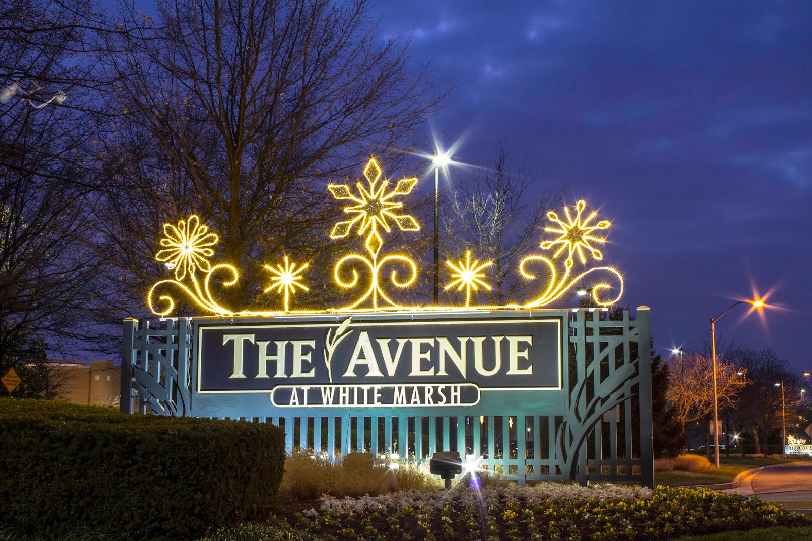 Downtown Decorations, Inc. The Avenue at White Marsh (2013)