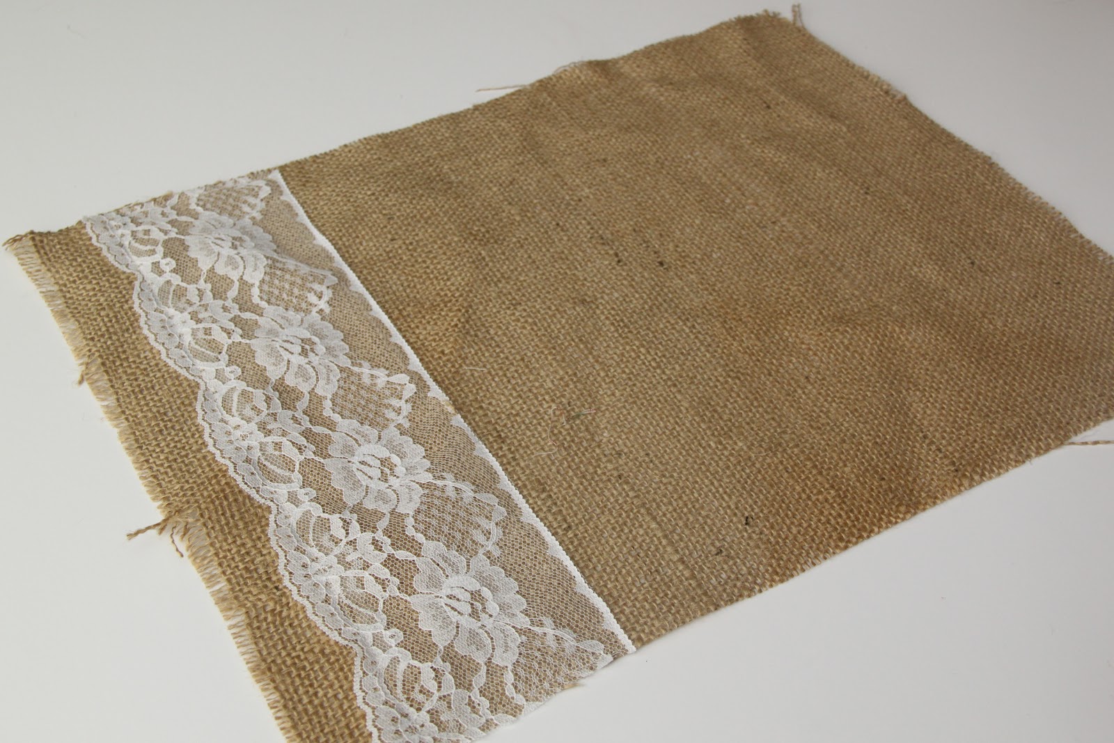 Burlap & Lace PlacematsTUTORIAL Smashed Peas & Carrots