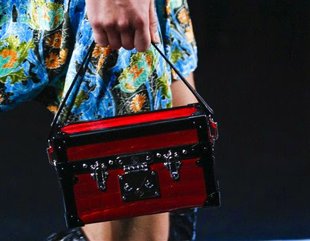 desain tas louis vuitton terbaru 2017/2018 hasil rancangan Nicolas Ghesquiere desain tas louis vuitton terbaru 2017/2018 hasil rancangan Nicolas Ghesquiere