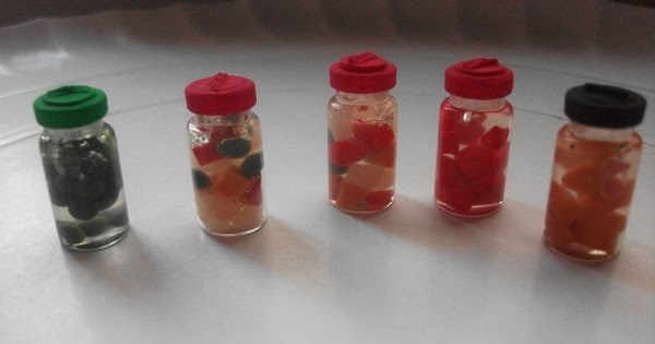 Juguetes antiguos y casas de muñecas: bote de conservas frutas y verduras