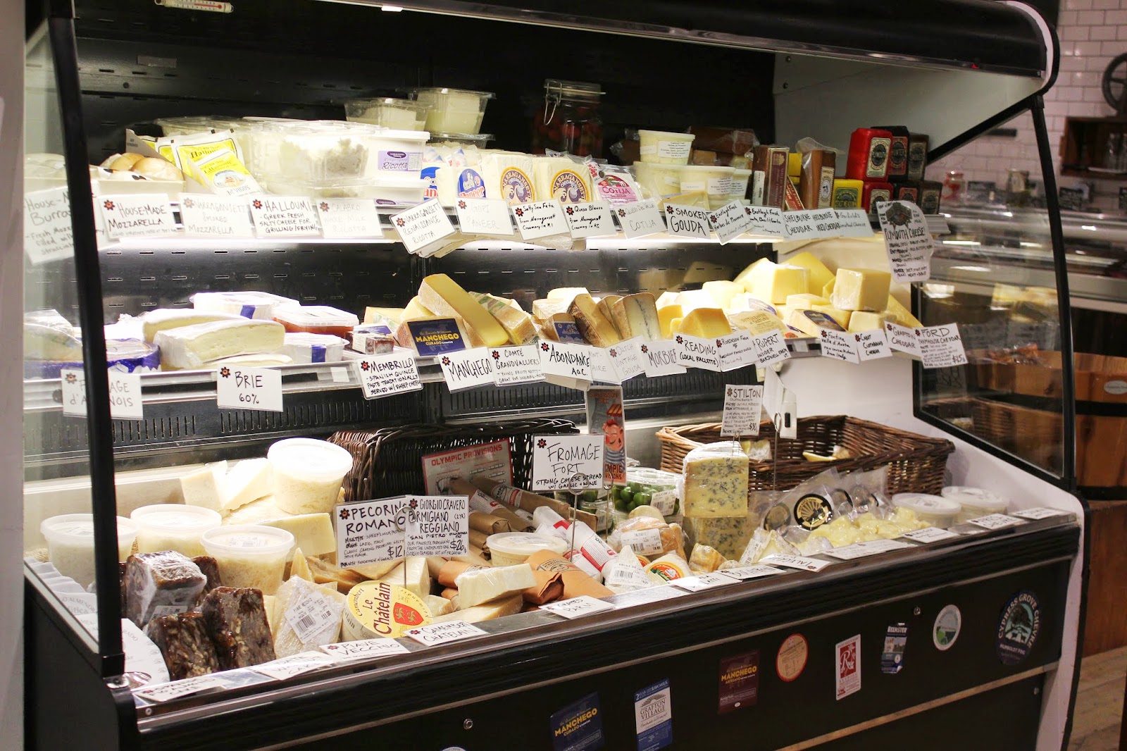 Delicious Dishings A Tasting At Bee's Knees Supply Company