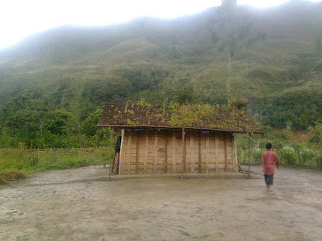 Little House under of Ulay Mountain (traditional house)