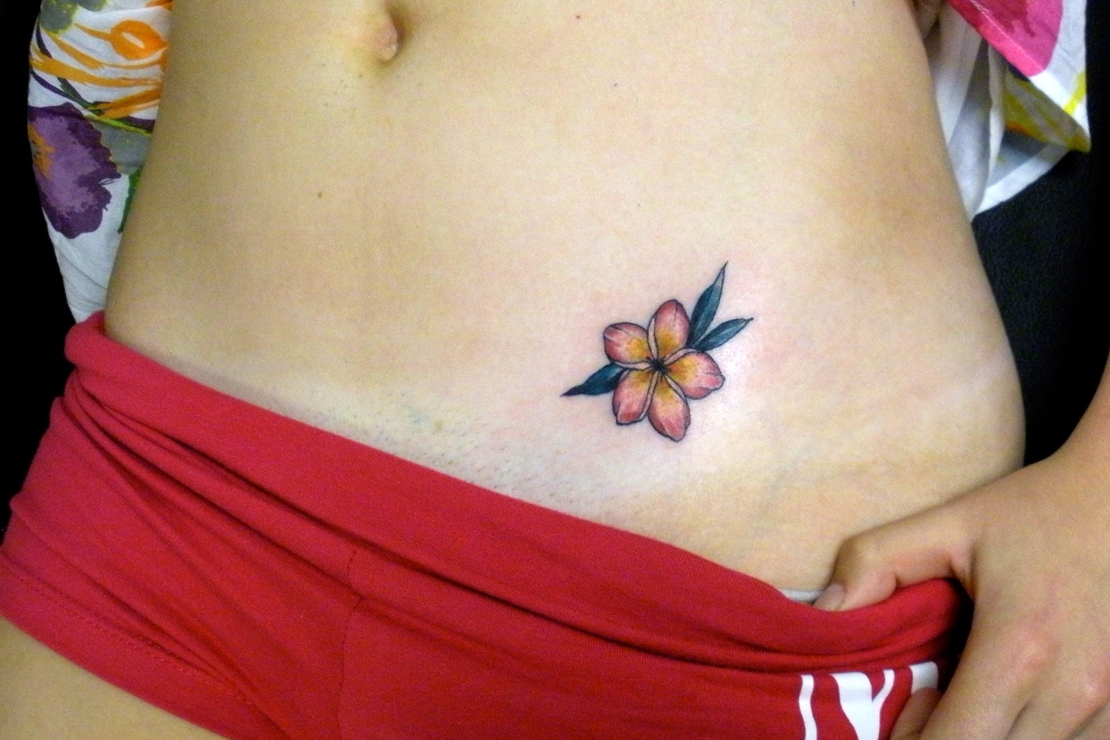 sweet trade tattoo maui hawaiian flower tattoos sweet trade tattoo maui hawaiian flower tattoos
