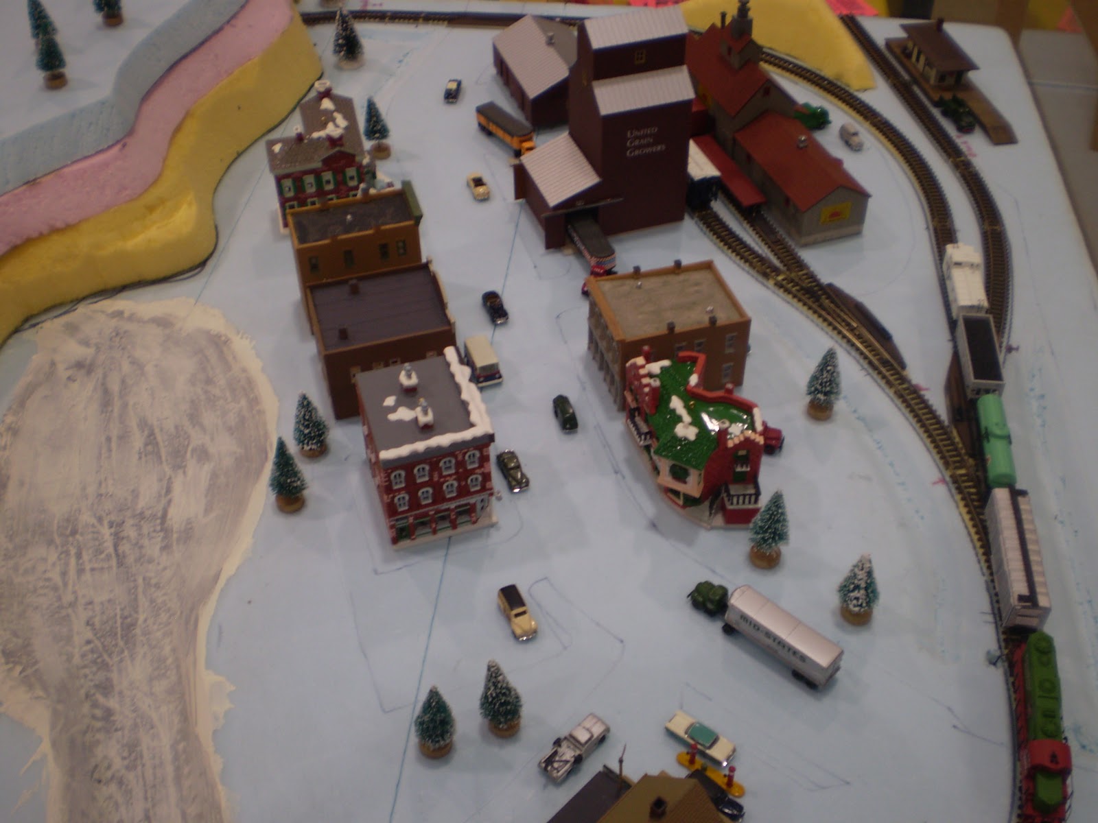 JJWTrains Part 3, Model Railroad Benchwork