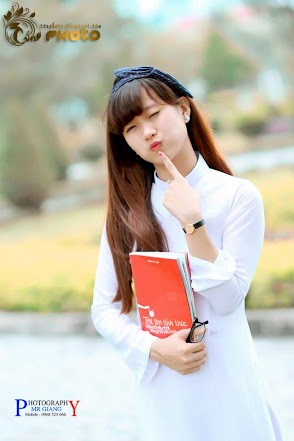 Áo trắng đến trường