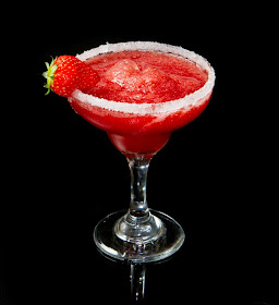 strawberry margarita-cocktail
