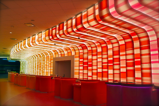 Disney Sisters Inside Disney S Art Of Animation Resort Lobby