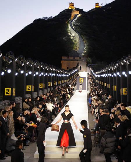 fashion show unik dan kontroversial fashion show unik