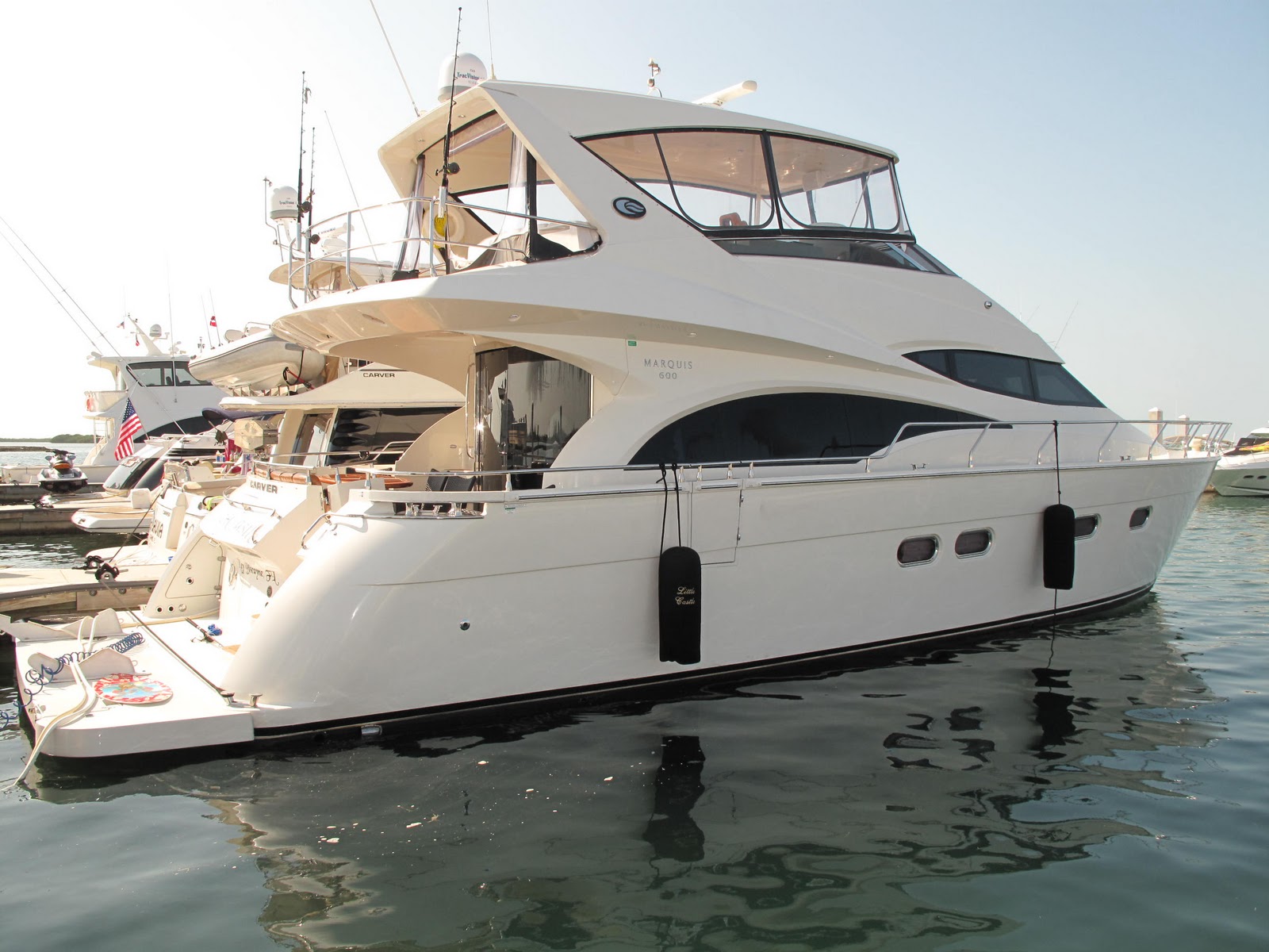 Golden Yacht Charters Beautiful 60' Marquis Yacht for Rent Miami