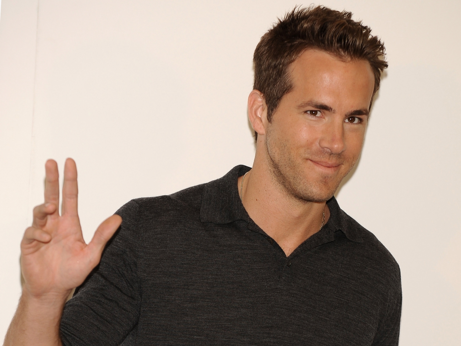 The Wallpapers: Ryan Reynolds