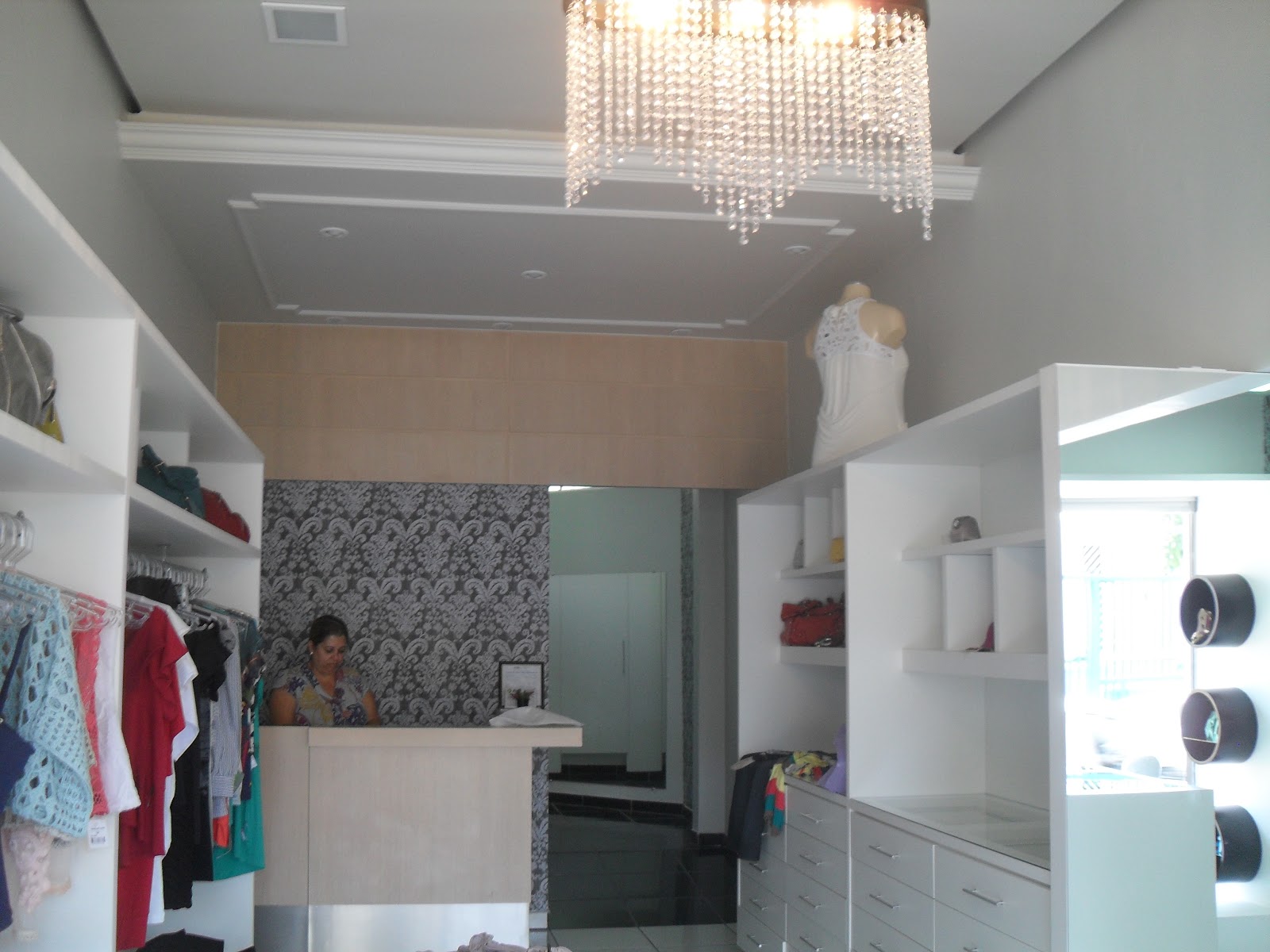 decoracao de interiores lojas:para acomodar uma pessoa que se responsabiliza também pela parte de decoracao de interiores lojas:para acomodar uma pessoa que se responsabiliza também pela parte de