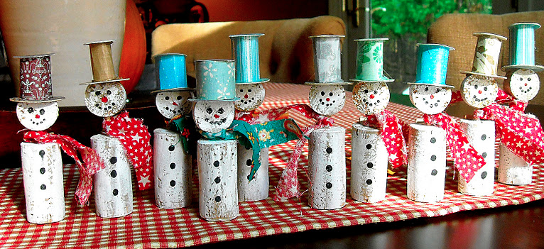 Wedding favors 27012 mini champagne bottle wedding favors with fern Classic with a Twist: Wine Bottle Holiday Decor!