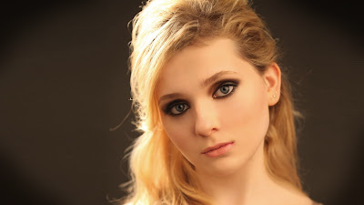 CELEBRITY BIO NEWS FASHIONS MOVIES: Abigail Breslin Biography News