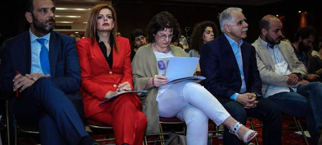 Κάθε μέρα προπαγάνδα κατά παραγγελία Κάθε μέρα προπαγάνδα κατά παραγγελία