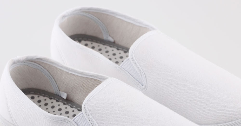 Mont Marte Art Blog Step into art; Customised Puffy Paint Shoes.