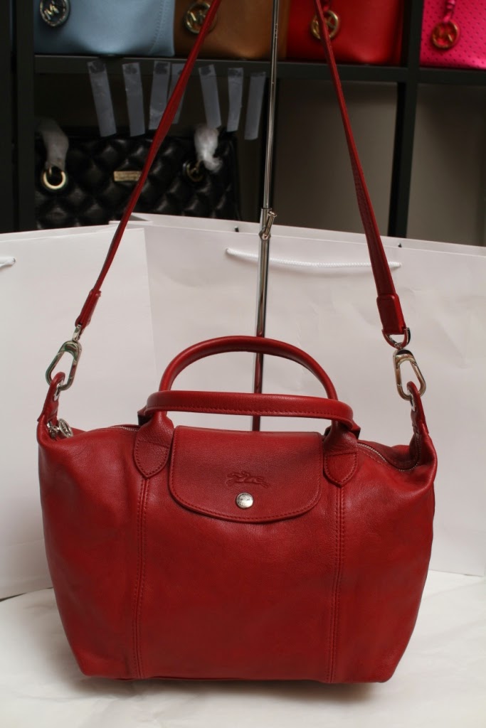 The Chic Sac Longchamp Le Pliage Cuir Leather Satchel Red