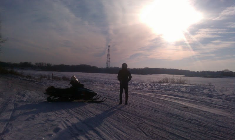 snowmobiling.jpg