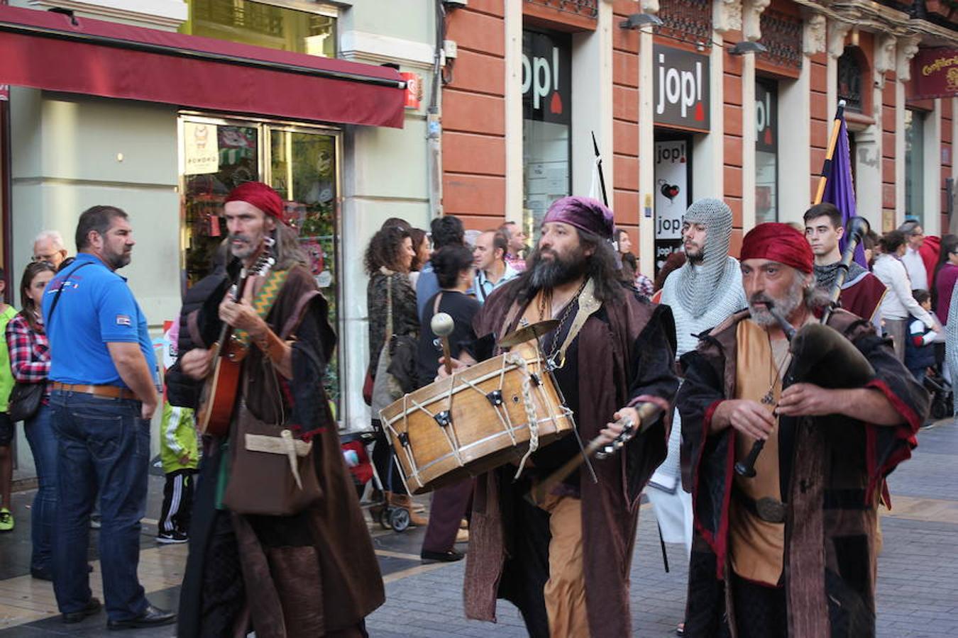 por las calles de Leon.