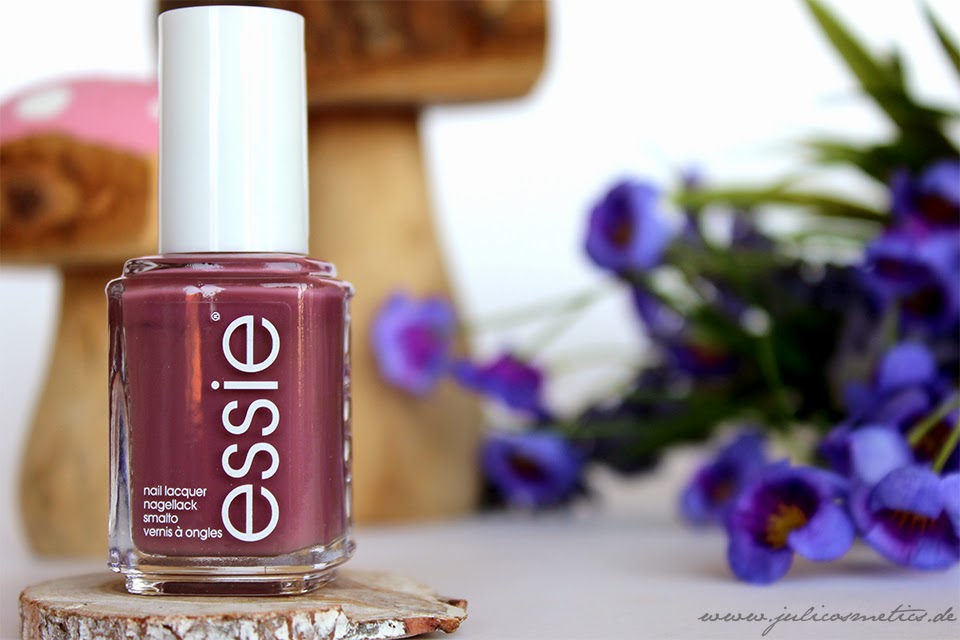 Essie-island-hopping