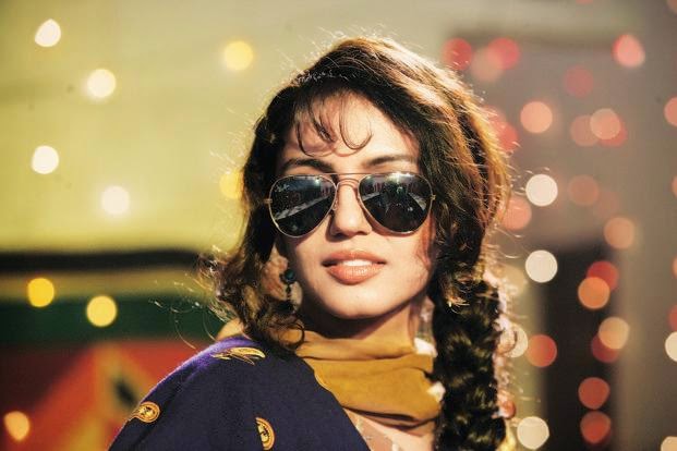 Bollywood actress huma in sun glasses 621x414 Bollywood actress huma in sun glasses 621x414
