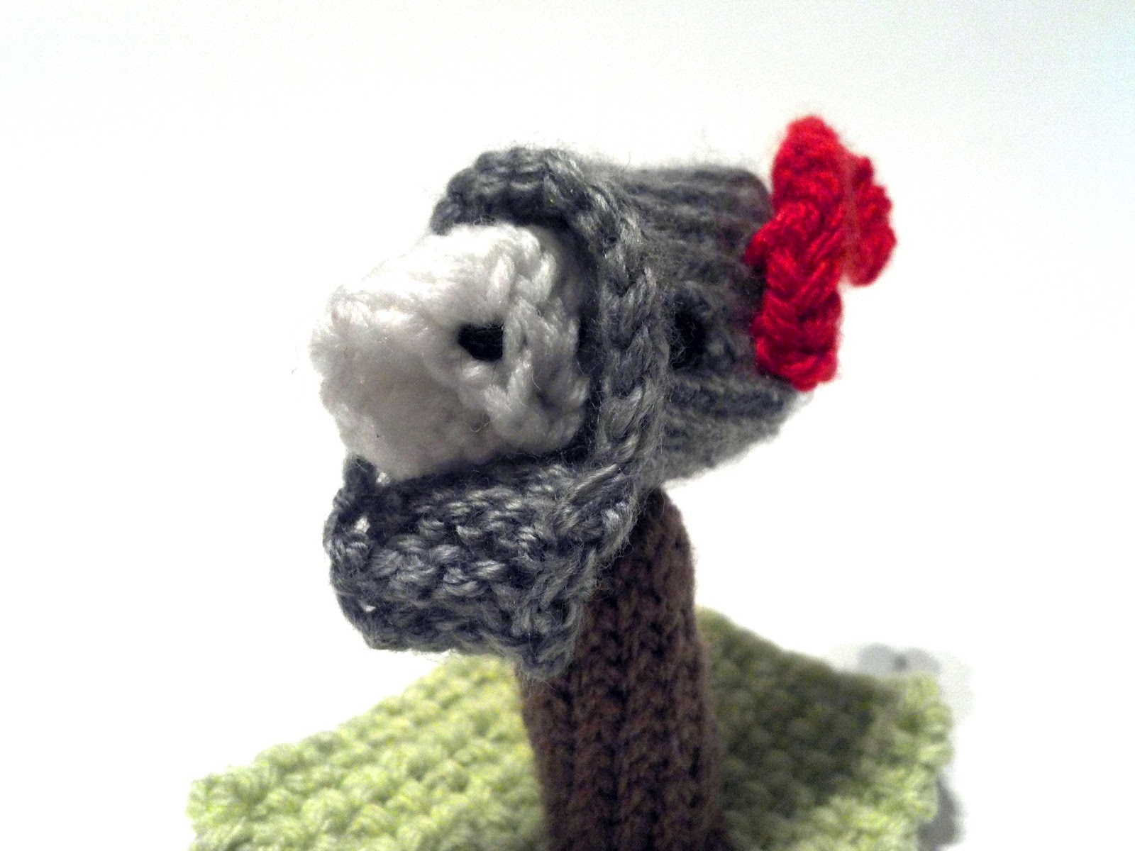 Knitosome Knit Mailbox