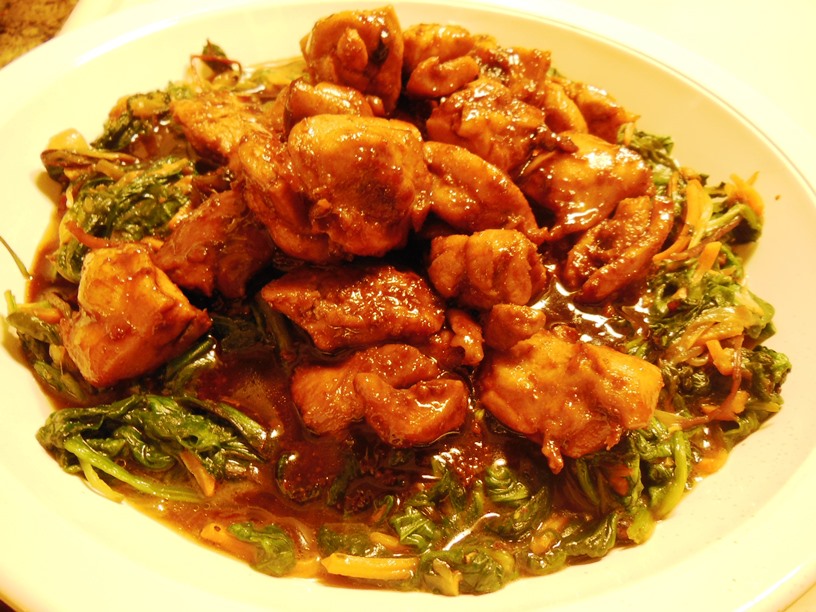 Chumkie's Kitchen StirFried Chicken On a Bed of Kale & Spinach