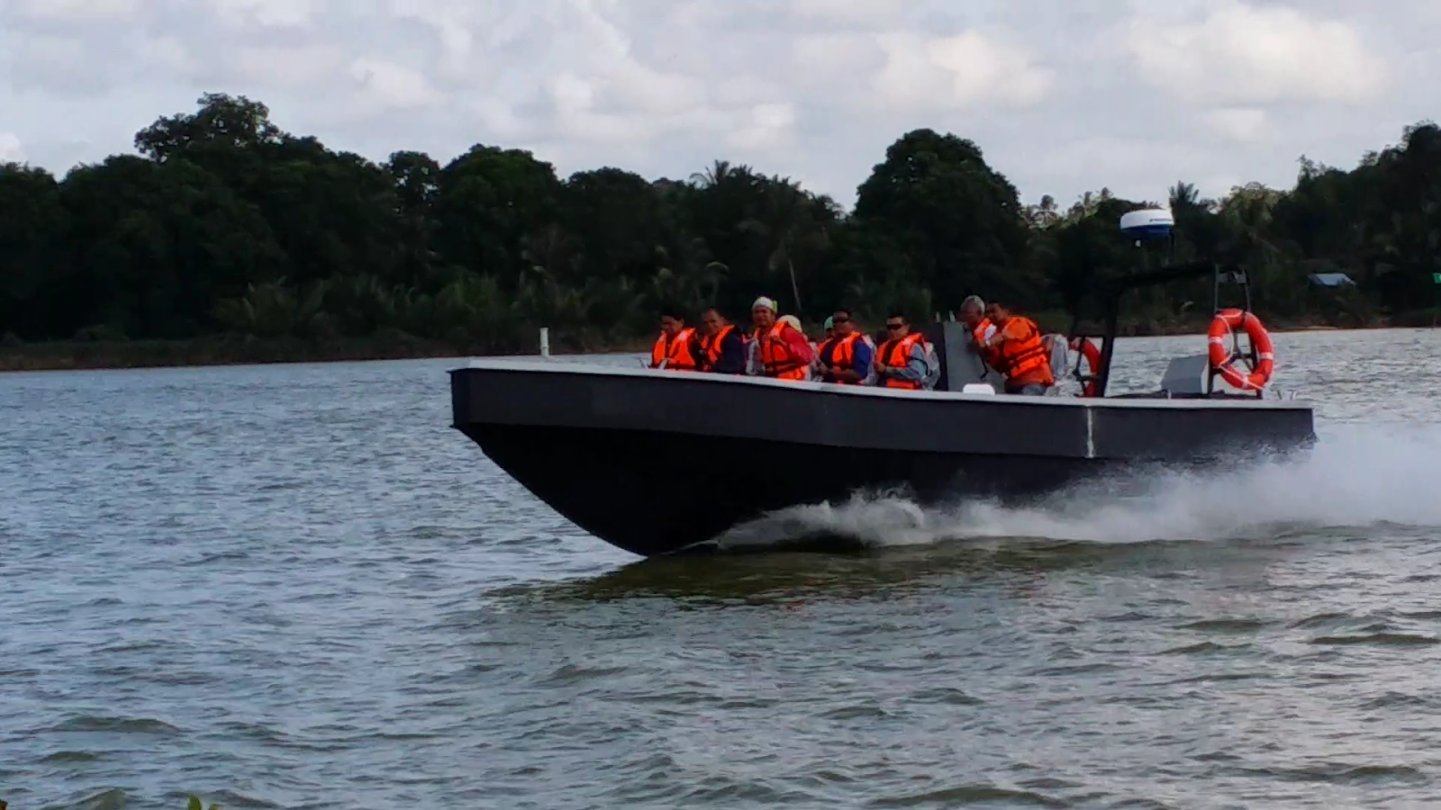 BOAT DESIGN AND MARINE CONSULTANCY 8.50M FAST RIGID HULL FOAM BOAT