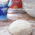 Picos tešla iš 2 ingredientų / 2-ingredient Pizza Dough