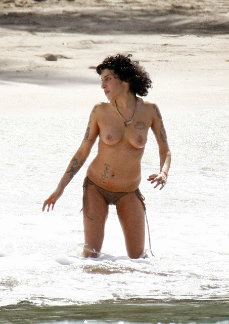 amy winehouse topless 2 20