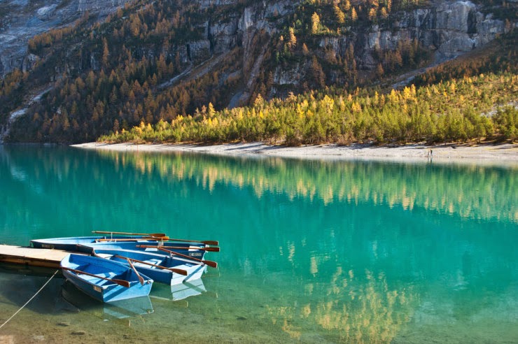 Amazing Landscapes and All Year Round Activities at Oeschinen Lake, Switzerland Amazing Landscapes and All Year Round Activities at Oeschinen Lake, Switzerland