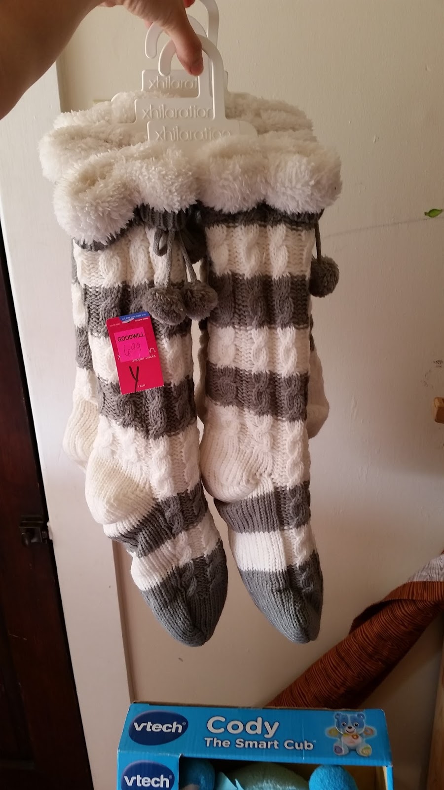 Grosgrain Goodwill Finds The Rest of my Monday Load