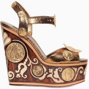 Gold heels and sexy gold platfrom heels Gold heels and sexy gold platfrom heels