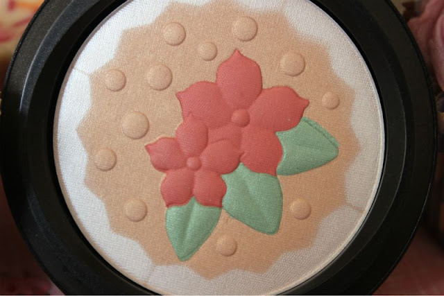MAC In for a Treat Pearlmatte Face Powder