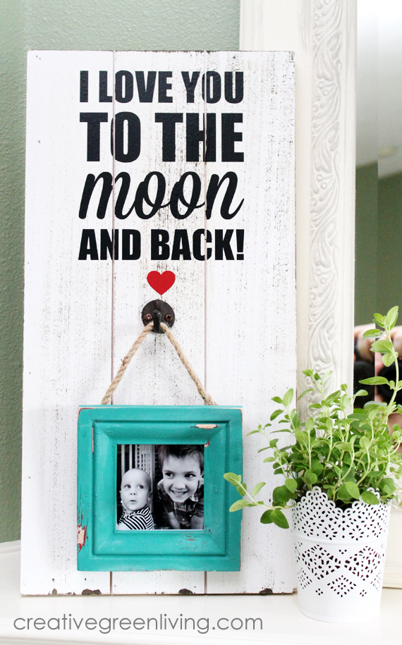 how to make a rustic farmhouse style distressed frame with a faux