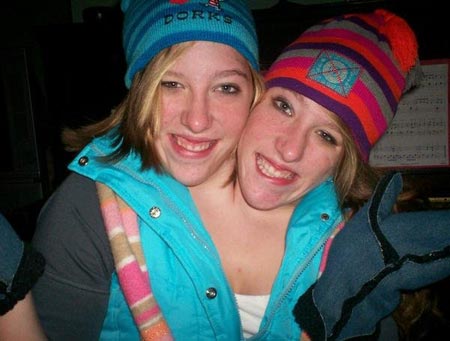 Abby and brittany hensel conjoined twins engaged - cardspole