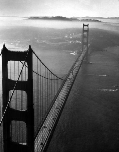 Stunning Image of Golden Gate Bridge in 1952 