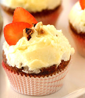 hazelnut and white chocolate cupcake