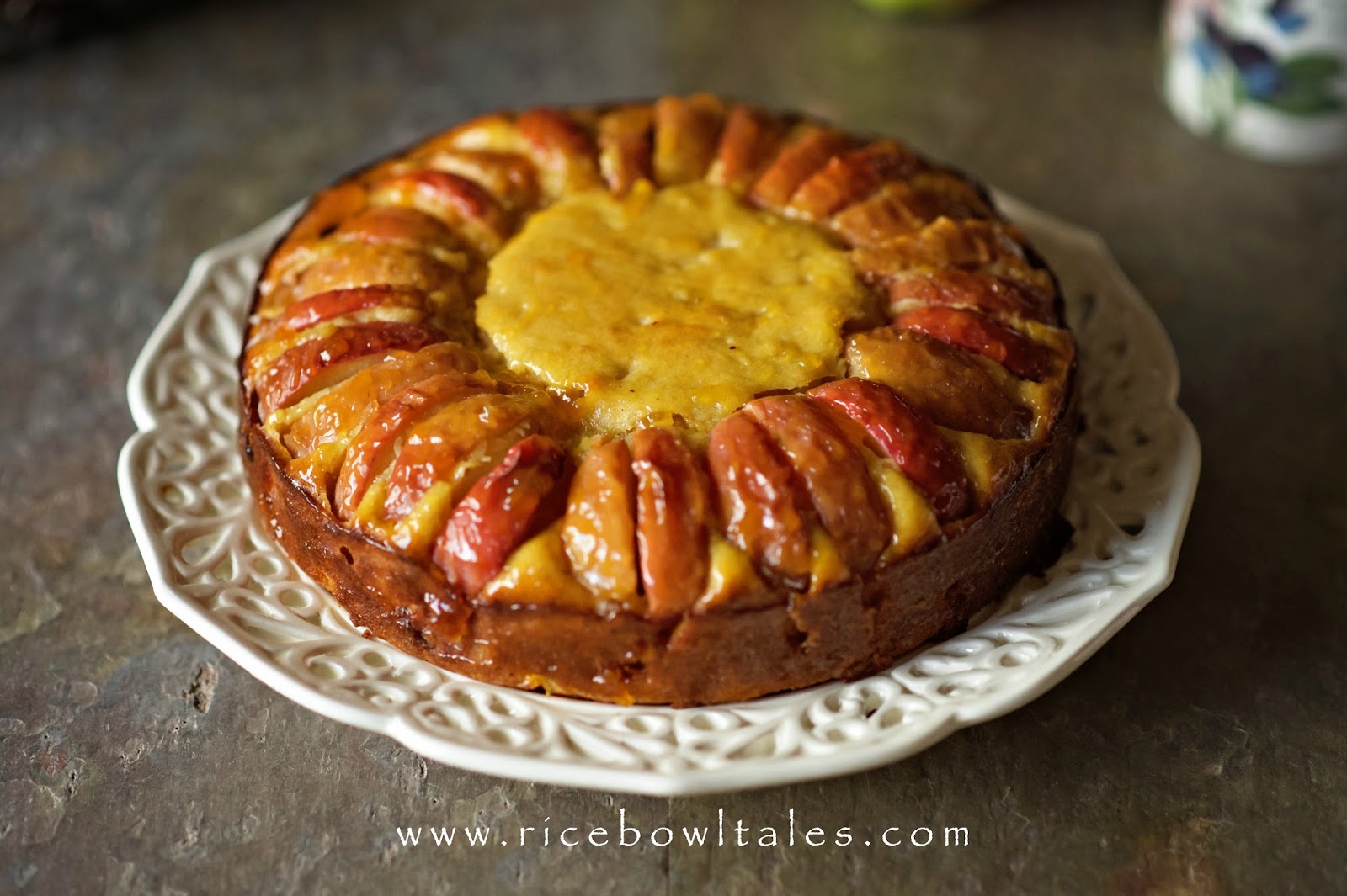 Rice Bowl Tales 蘋果肉桂杏仁蛋糕 Apple and Cinnamon Almond Cake